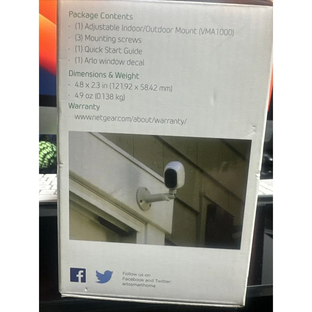 NIB NETGEAR Indoor/Outdoor Mount Arlo & Arlo Pro Compatible White No Camera